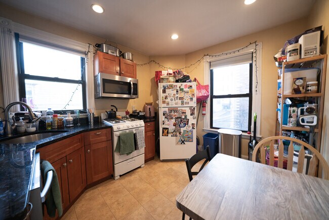 Foto del edificio - 826 Huntington Ave