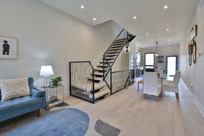 Foto del edificio - 2541 Turner St