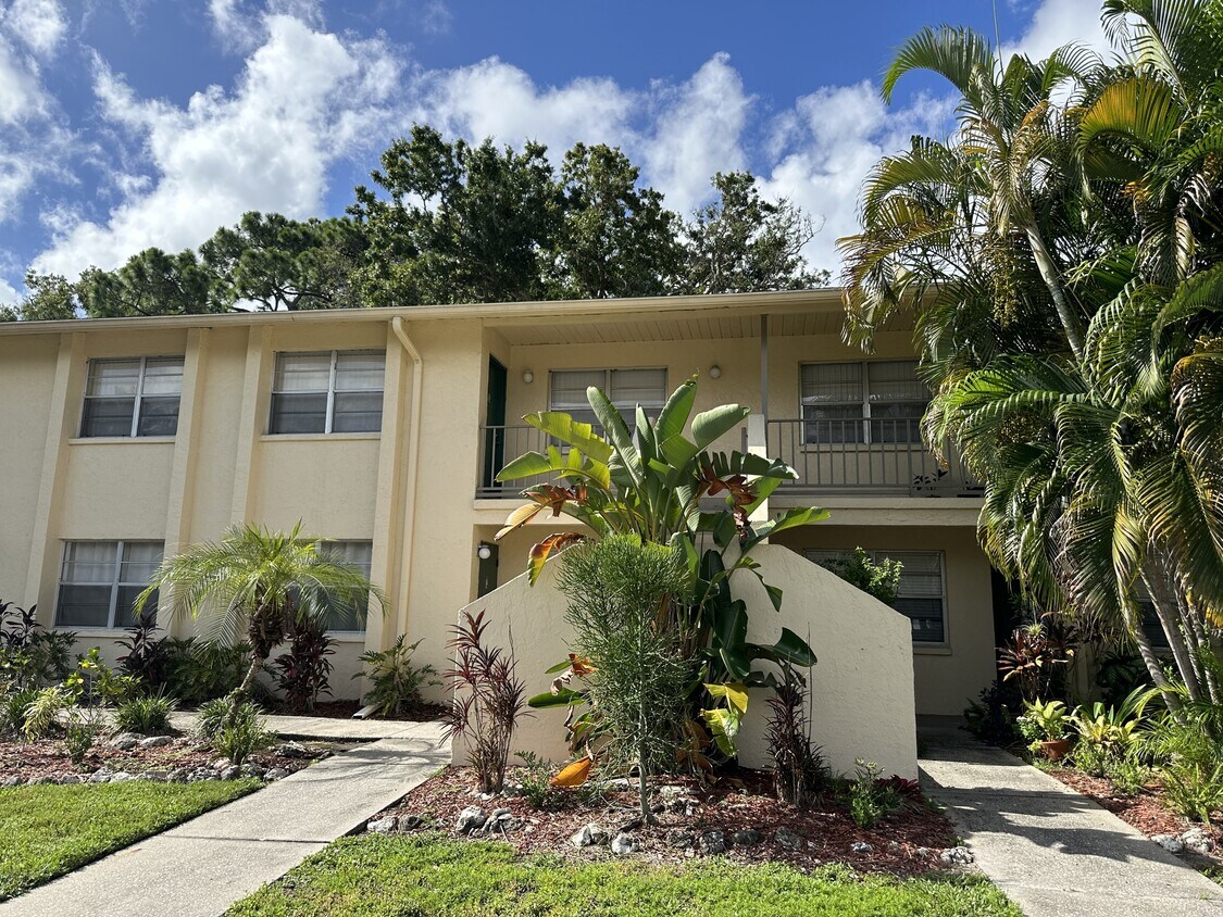 Foto principal - 4800 Rilma Ave