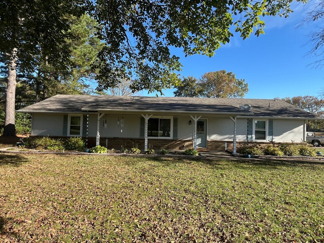 Primary Photo - New Listing!