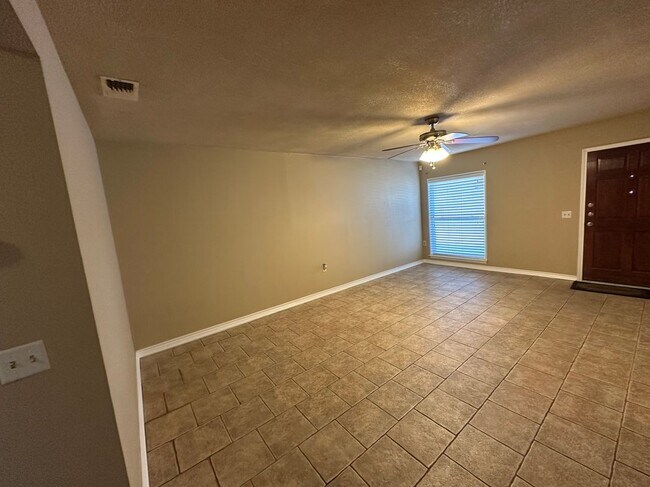 Foto del edificio - 9227 Spring Dawn St