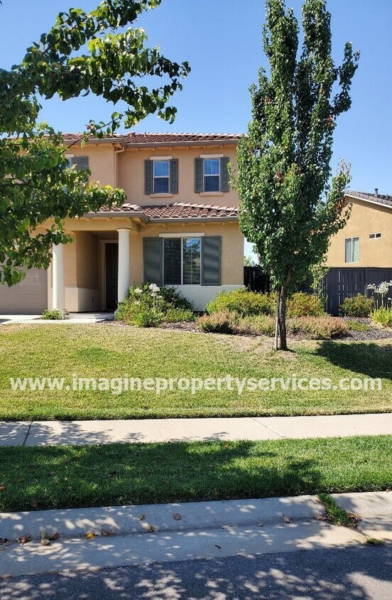 Primary Photo - Gorgeous Home in Blackstone Gated Community