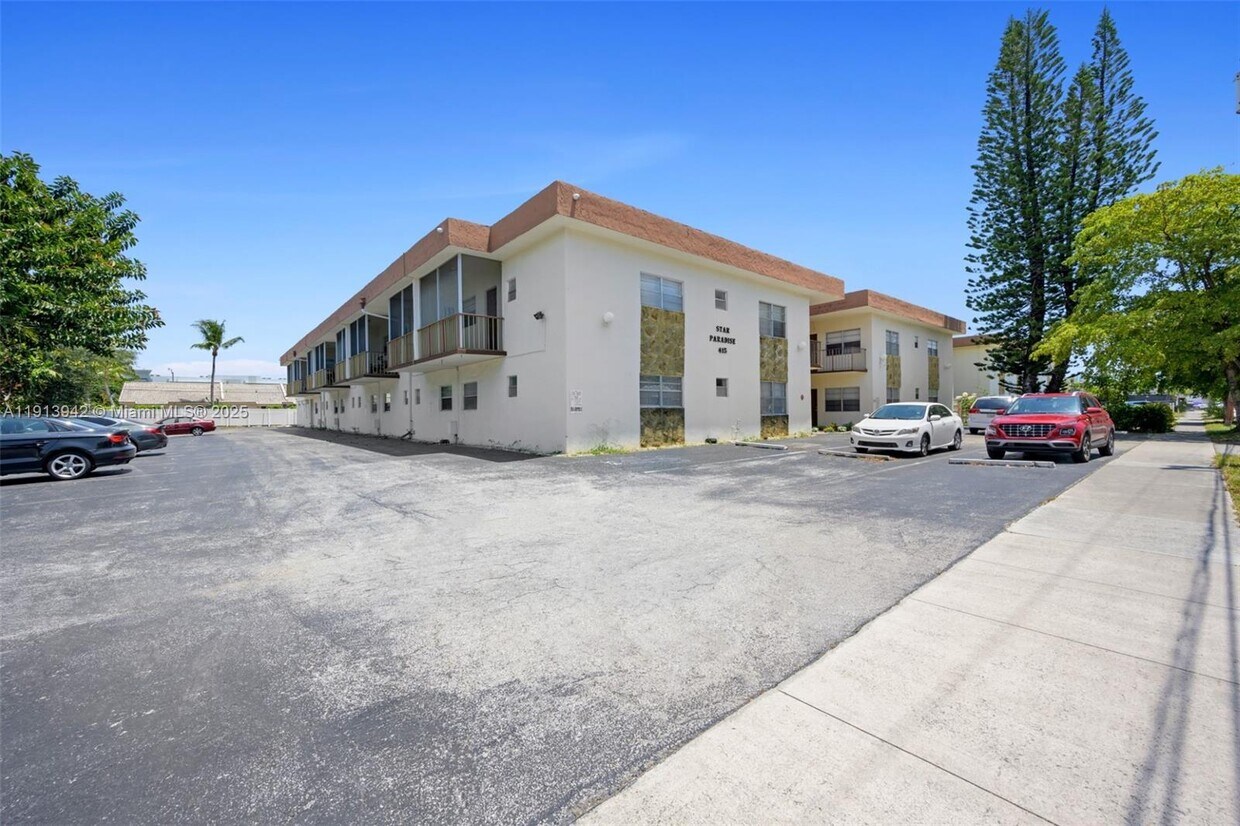 Foto principal - 415 NE 2nd St