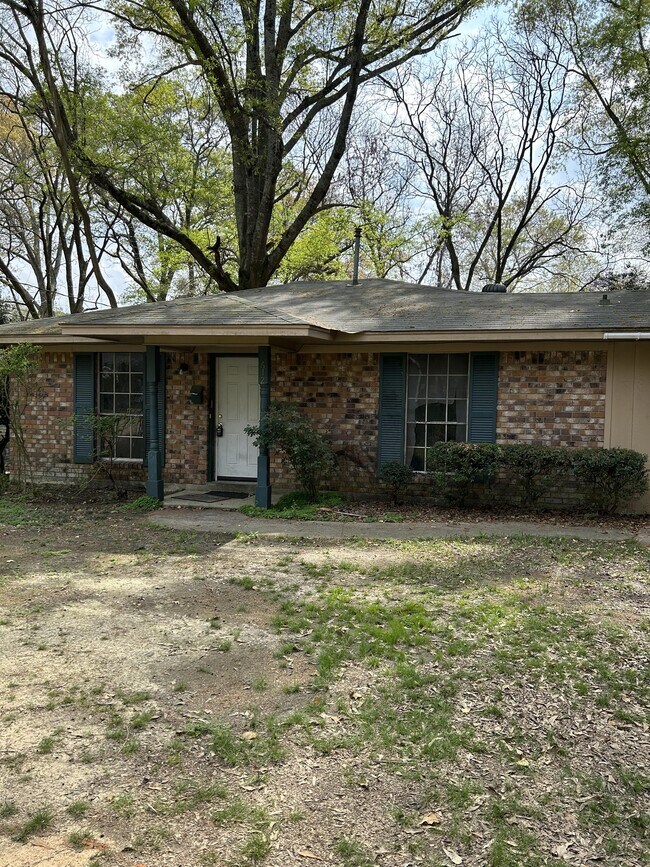 Building Photo - 612 McDonald Ave