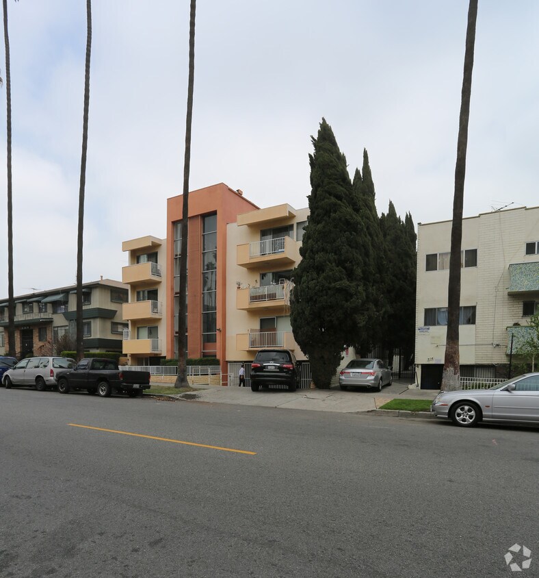 Foto del edificio - 510 S Mariposa Ave