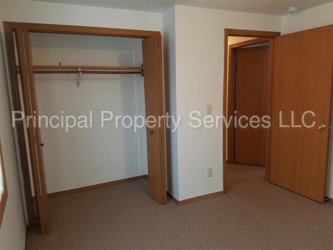 Building Photo - 459 N St Bernard Dr