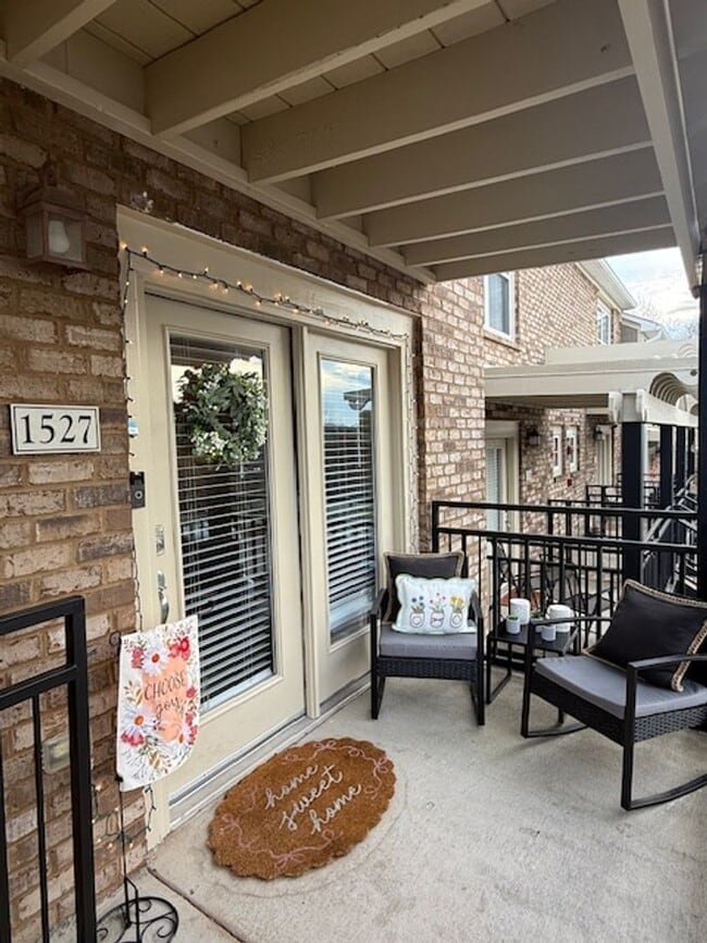 Building Photo - 15-1527 Kisling