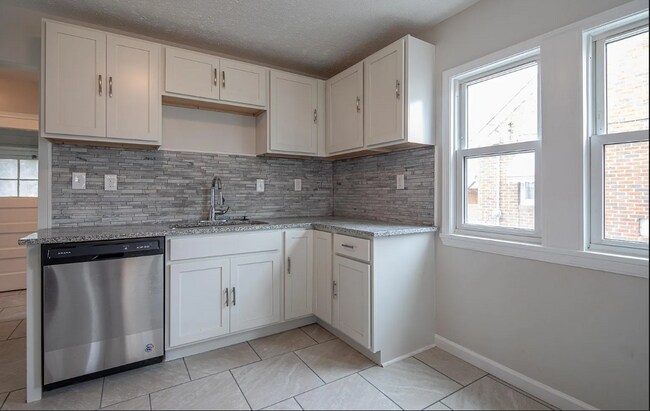 Foto del edificio - 18708 Arrowhead Ave