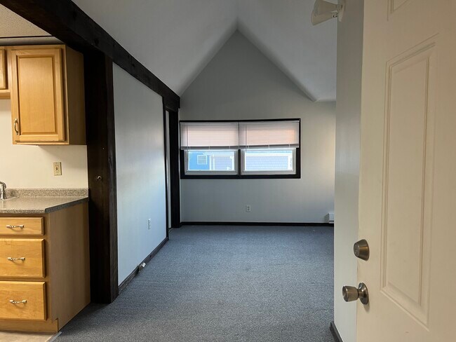 Foto del edificio - 52 Hawley Ave