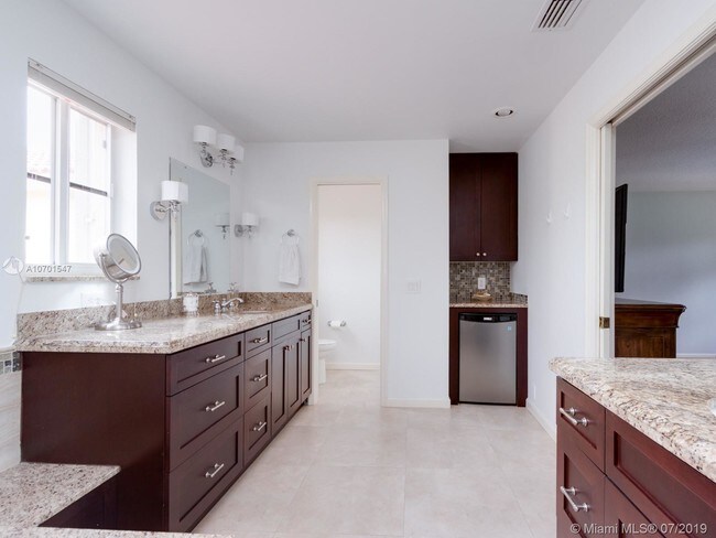 Building Photo - 4107 Laurel Ridge Cir