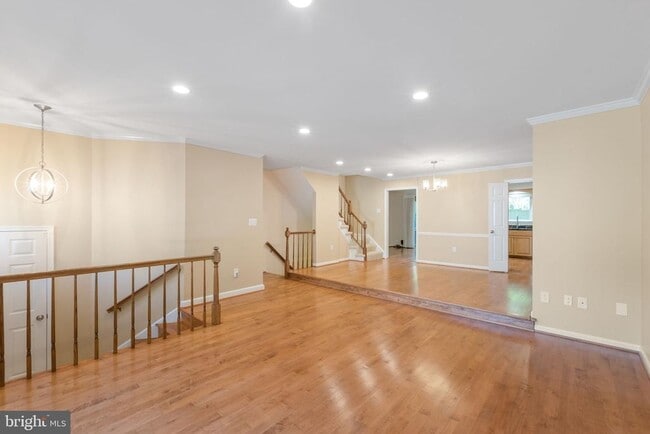 Building Photo - 6860 Williamsburg Pond Ct