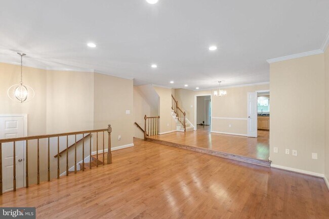 Foto del edificio - 6860 Williamsburg Pond Ct