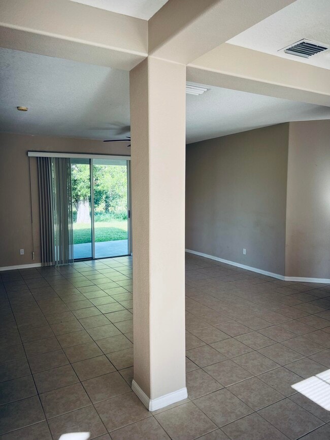 Building Photo - 2474 SE Perugia St