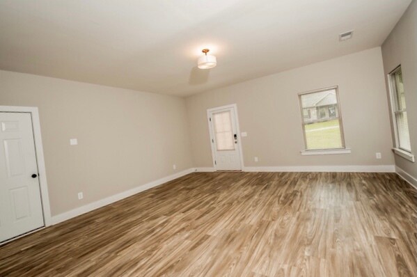 Foto del edificio - 165 Maple Leaf Dr