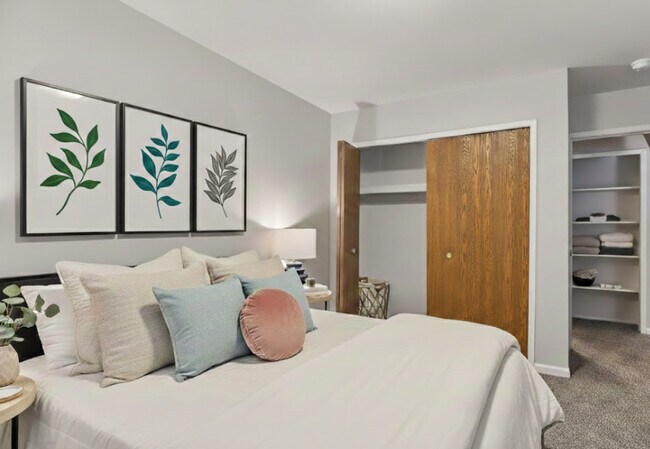 Building Photo - The Highlands Apartments