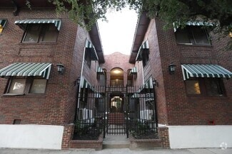 Building Photo - 1414 Austin St