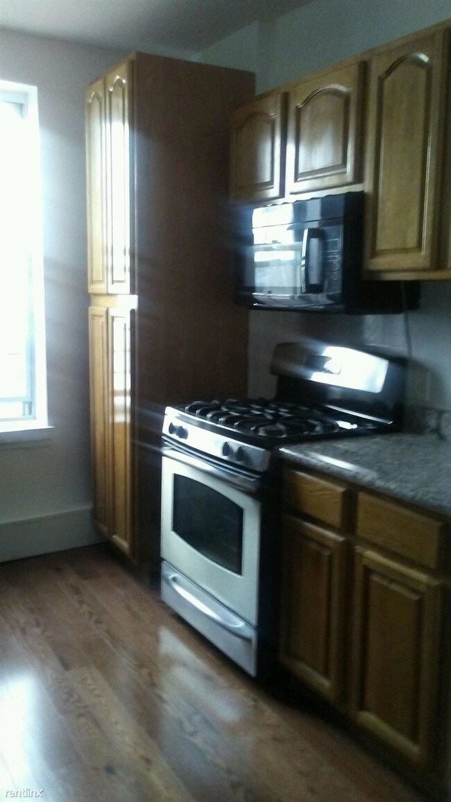 Foto del edificio - 6069 Myrtle Ave