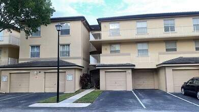 Building Photo - 2060 Greenview Shores Blvd
