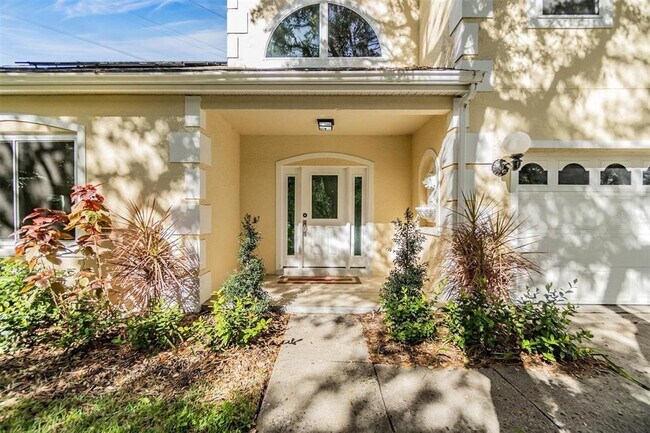 Foto del edificio - 2122 Oak Forest Ln