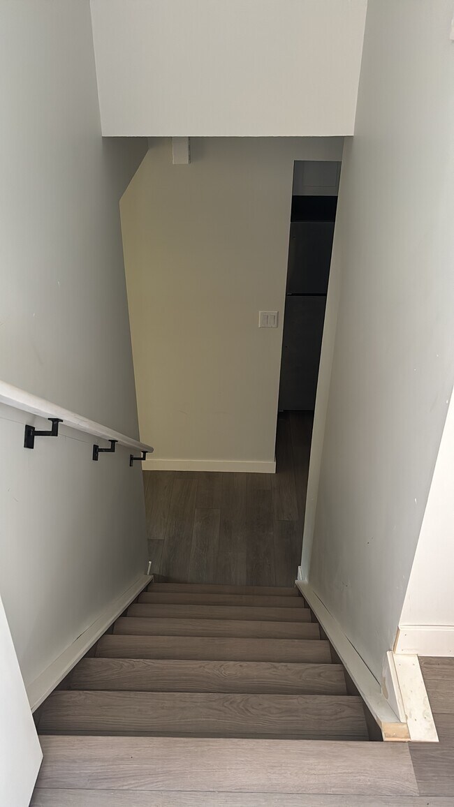 Building Photo - 11012 132 St NW