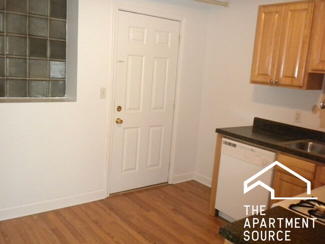 Foto del edificio - 2455 N Spaulding Ave