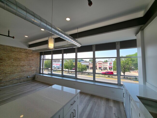 Foto del edificio - 2202 Lombard Ave