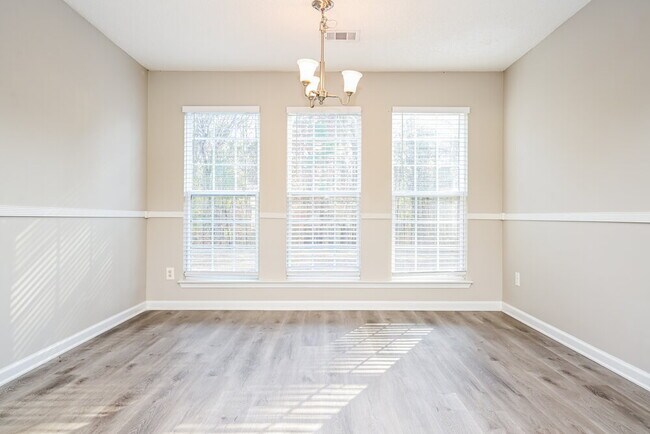 Building Photo - 260 Stone Ridge Way