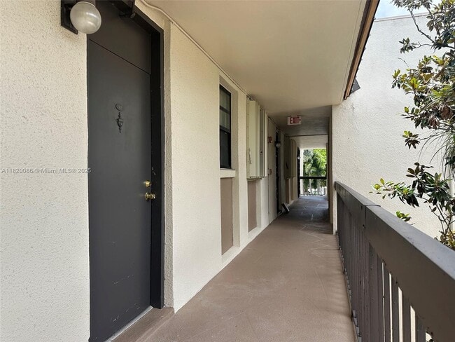 Building Photo - 8419 Forest Hills Dr