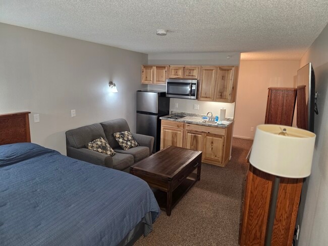 Building Photo - 590 Spruce