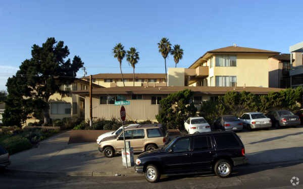 Elan Baylofts photo'