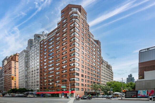Building Photo - 201 E 77th St
