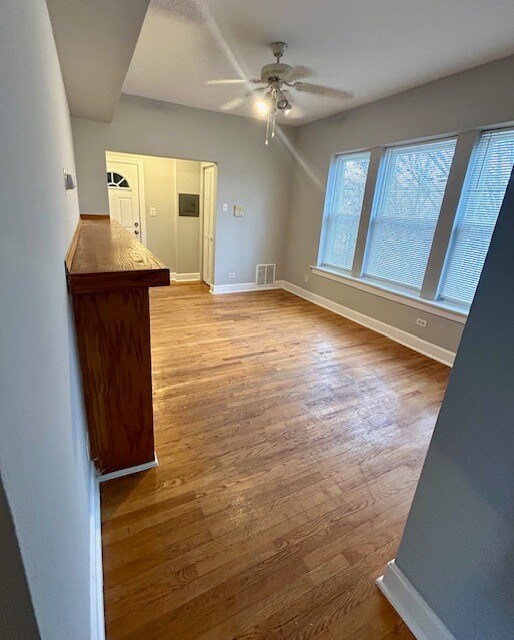 Foto del edificio - 3436 W Leland Ave