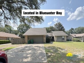 Building Photo - 608 Nassau Dr