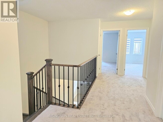 Building Photo - 89 Palace St