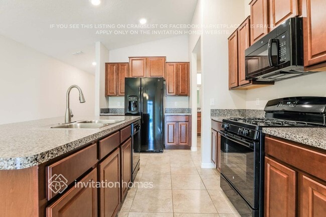 Building Photo - 5144 White Chicory Dr