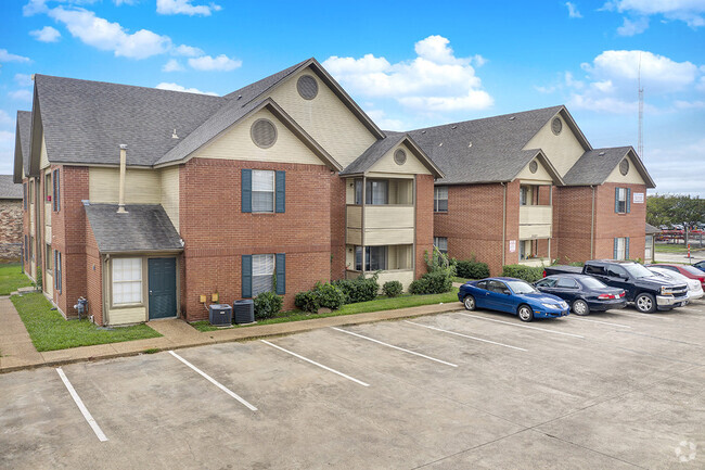 Apartments for Rent Near University of North Texas - Denton, TX Student ...