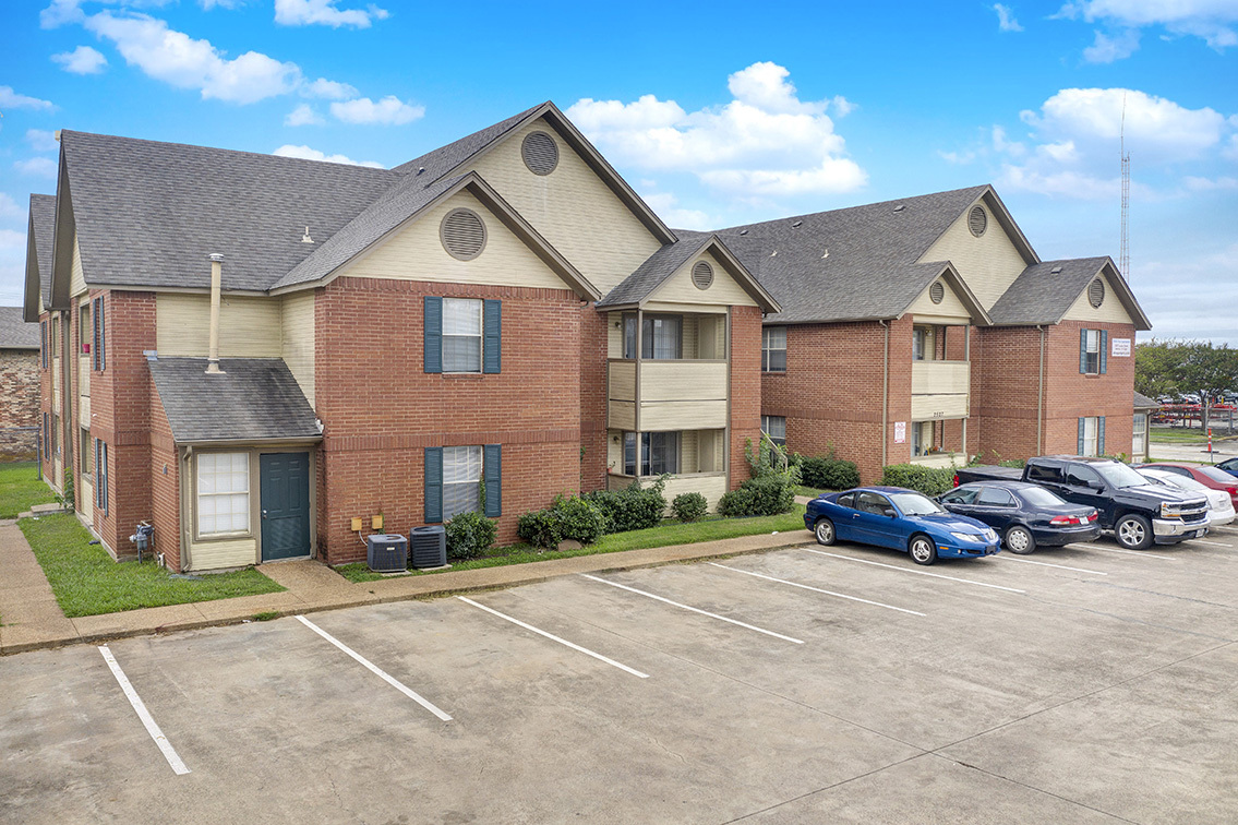 Holly Tree - Apartments in Denton, TX | Apartments.com