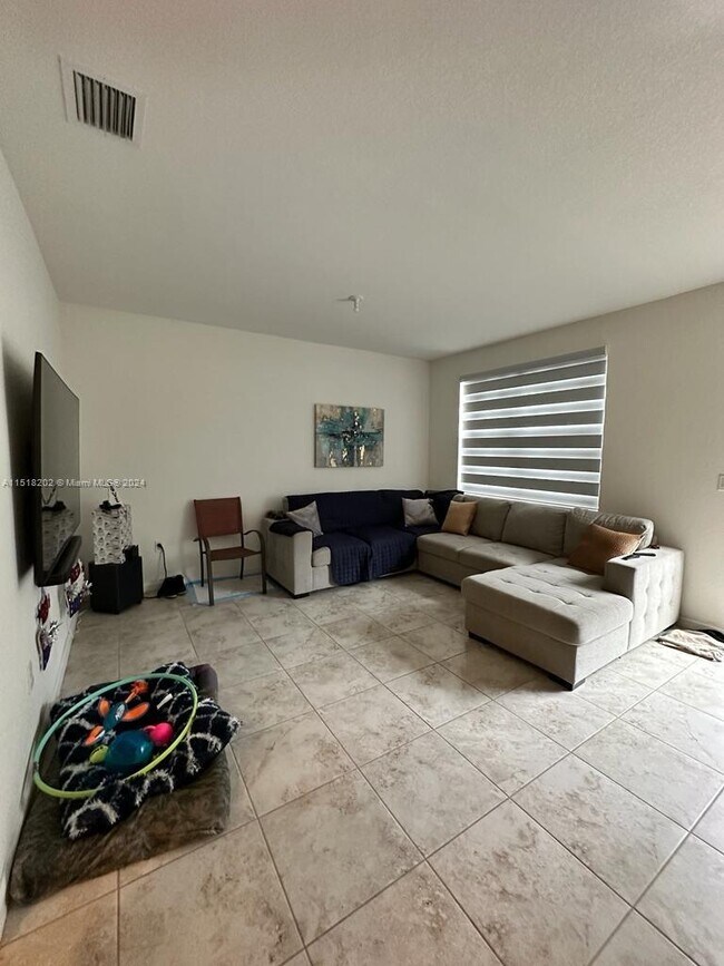 Foto del edificio - 1441 SE 24th Ave