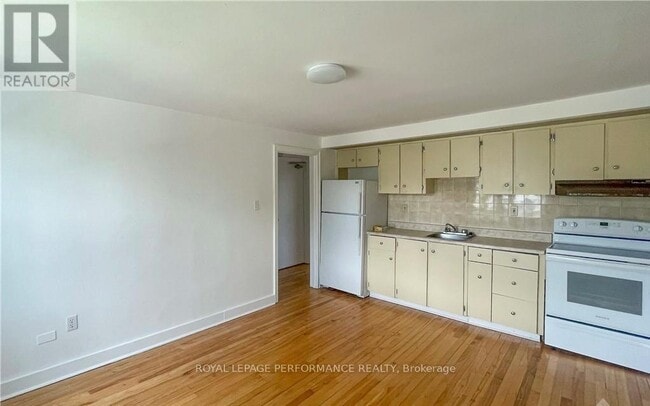 Building Photo - 110 Glynn Ave