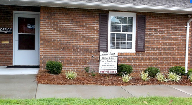 Building Photo - Hilltop Estates