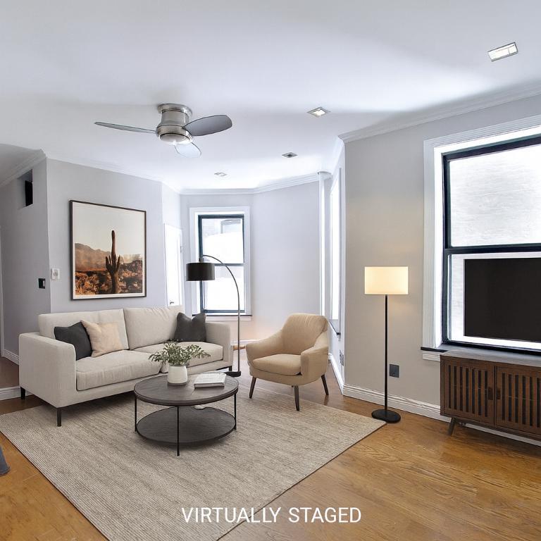 Foto principal - 336 E 18th St