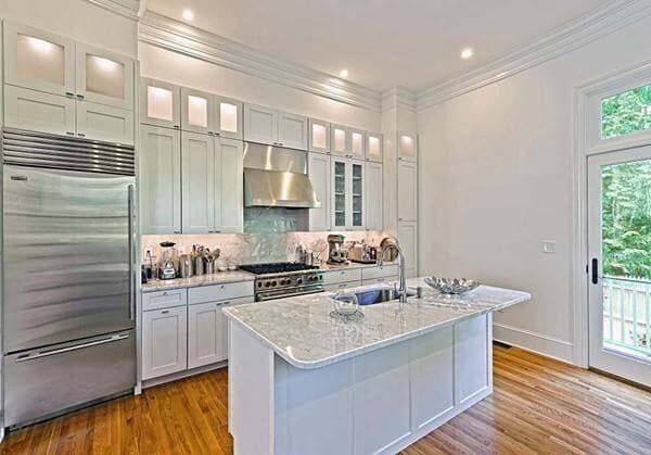 Building Photo - 44 Follen St