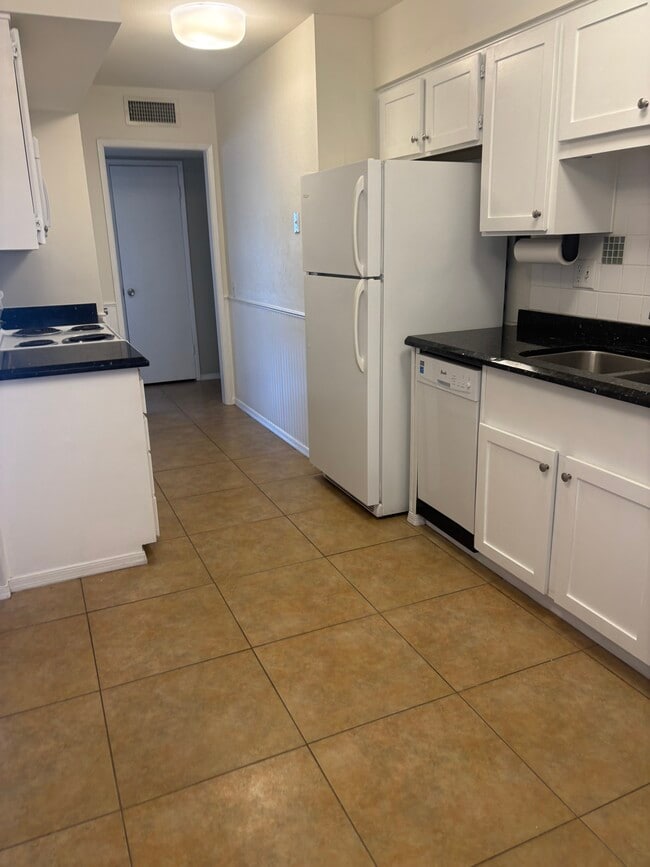 Foto del edificio - 18419 N 94th Dr