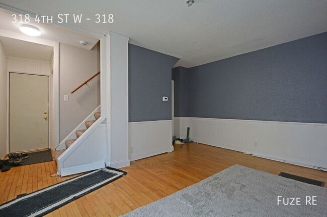 Building Photo - 318 4th St W