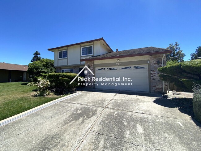 Building Photo - Wonderful 4bd/2.5ba Dixon Home!