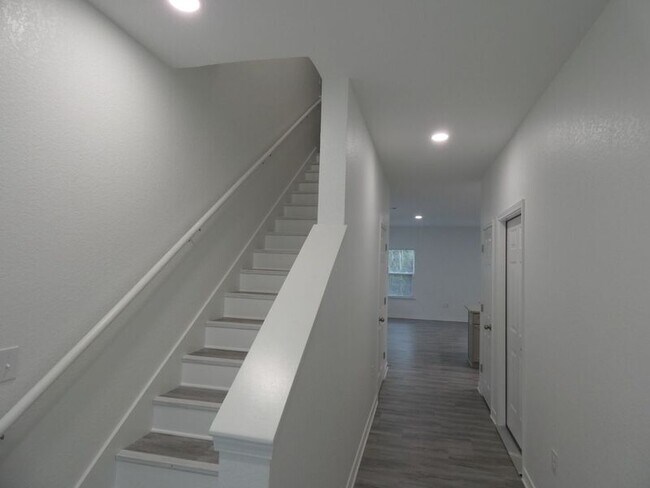 Foto del edificio - 6337 Long St