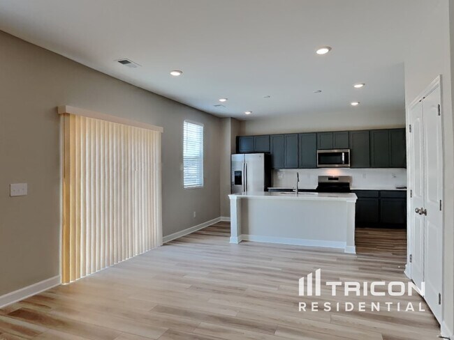 Foto del edificio - 160 Millbrook Dr