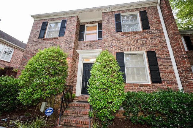 Building Photo - 14 Prescott Walk NE