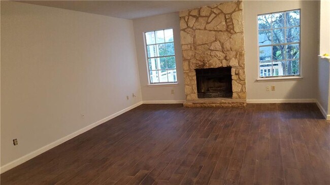 Building Photo - 8402 Spring Valley Dr