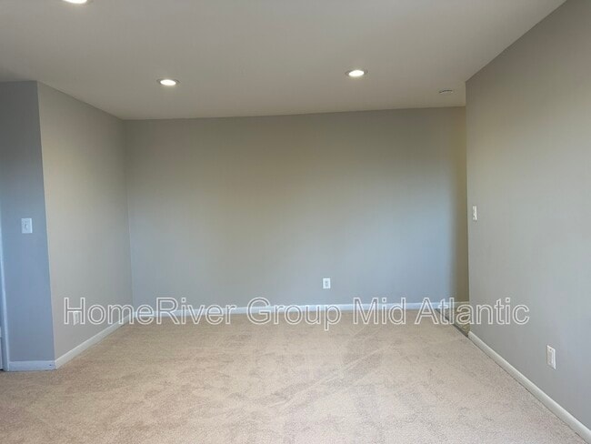 Foto del edificio - 6435 Richmond Hwy